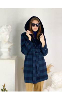 Пальто в клетку с капюшоном