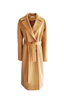 Пальто прямого крою бежевого кольору