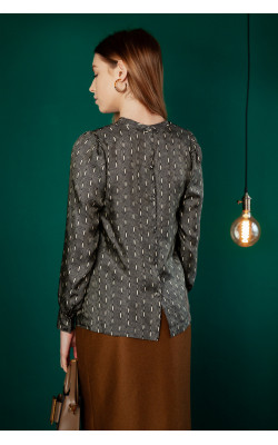 Атласна блуза прямого крою 30-322-993