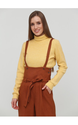 Базовый гольф желтого цвета в мелкий рубчик