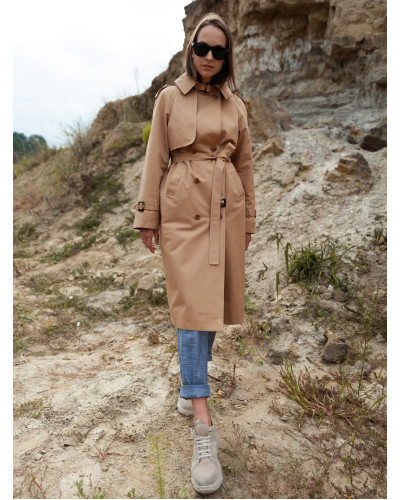 Базовый тренч цвета кэмел прямого покроя