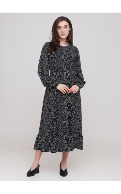 Черное платье миди в горох на поясе