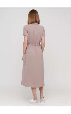 Бежевое платье миди с коротким рукавом