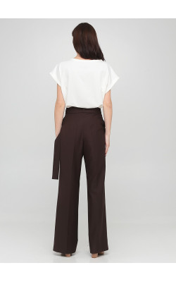 Коричневі штани з декоративним поясом