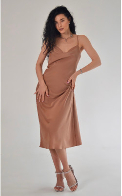Бежева атласна сукня комбінація